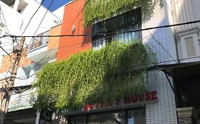 Quyen'S House